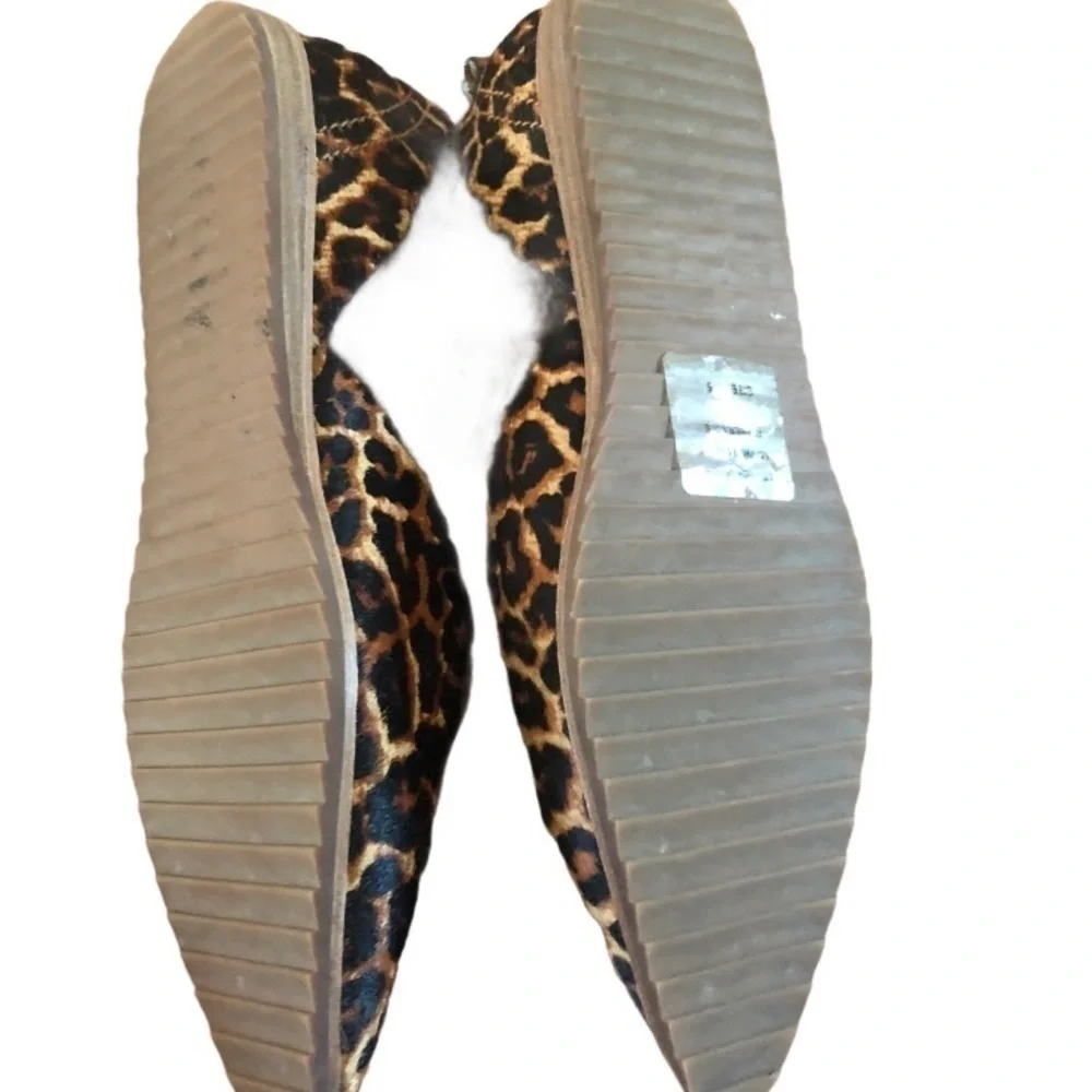 Bill Blass Leopard Calf Hair Sybil Flats 7.5 Animal Print Casual Bohemian Chic